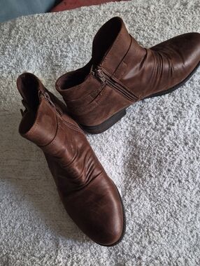 Ladies Brown Vegan Baretraps Ankle Boots with Side Zip And Ankle Strap